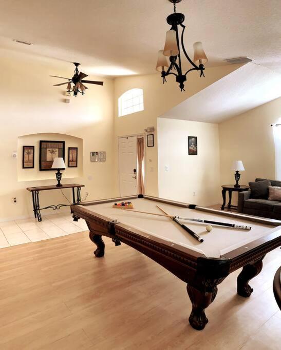 Holiday home Minutes To Disney! Spacious W/ Private Pool, Themed Rooms! Orlando