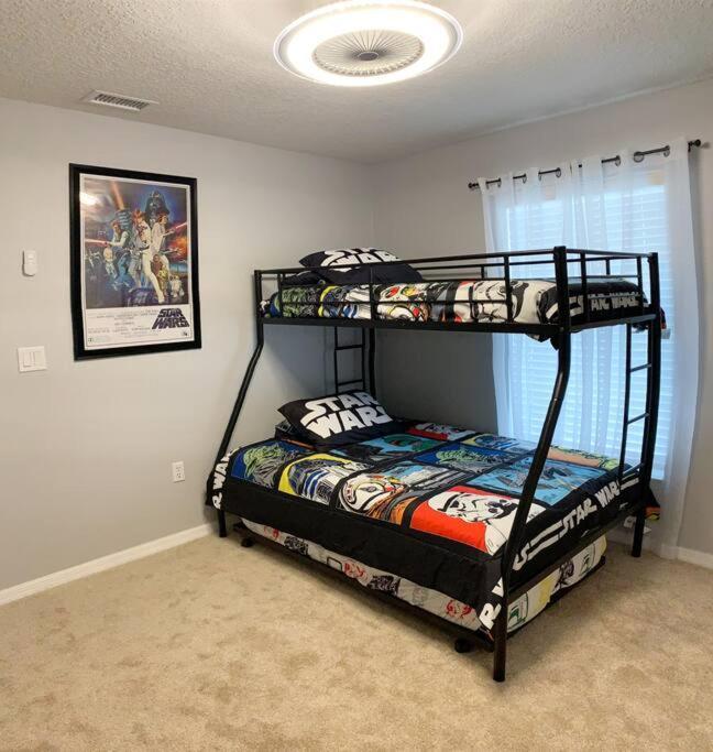 Minutes To Disney! Spacious W/ Private Pool, Themed Rooms! *