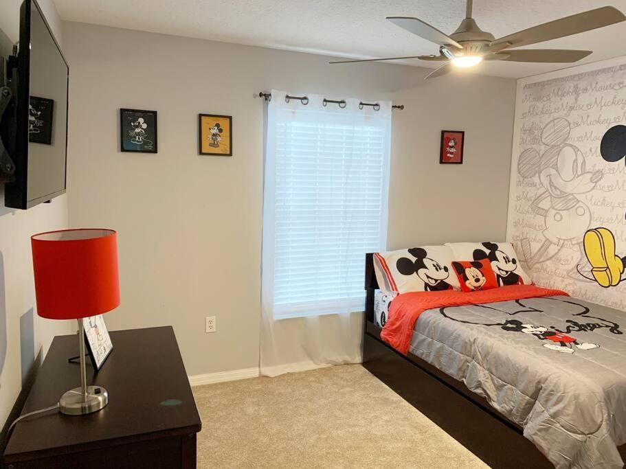 Holiday home Minutes To Disney! Spacious W/ Private Pool, Themed Rooms! Orlando