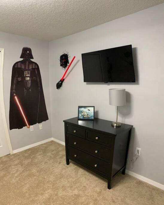 Minutes To Disney! Spacious W/ Private Pool, Themed Rooms! * Orlando