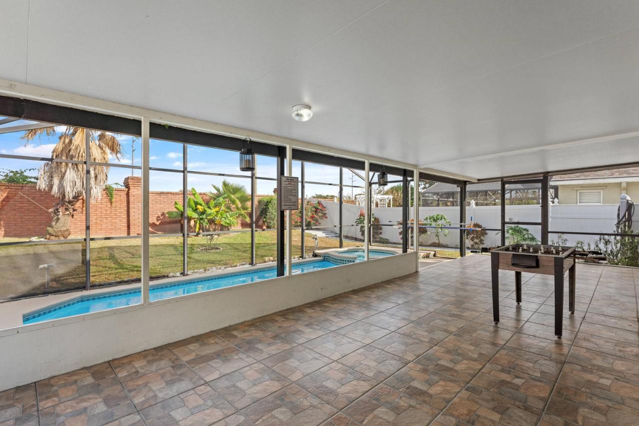 Well Illuminated And Spacious 3 Bedroom Wh15920 *