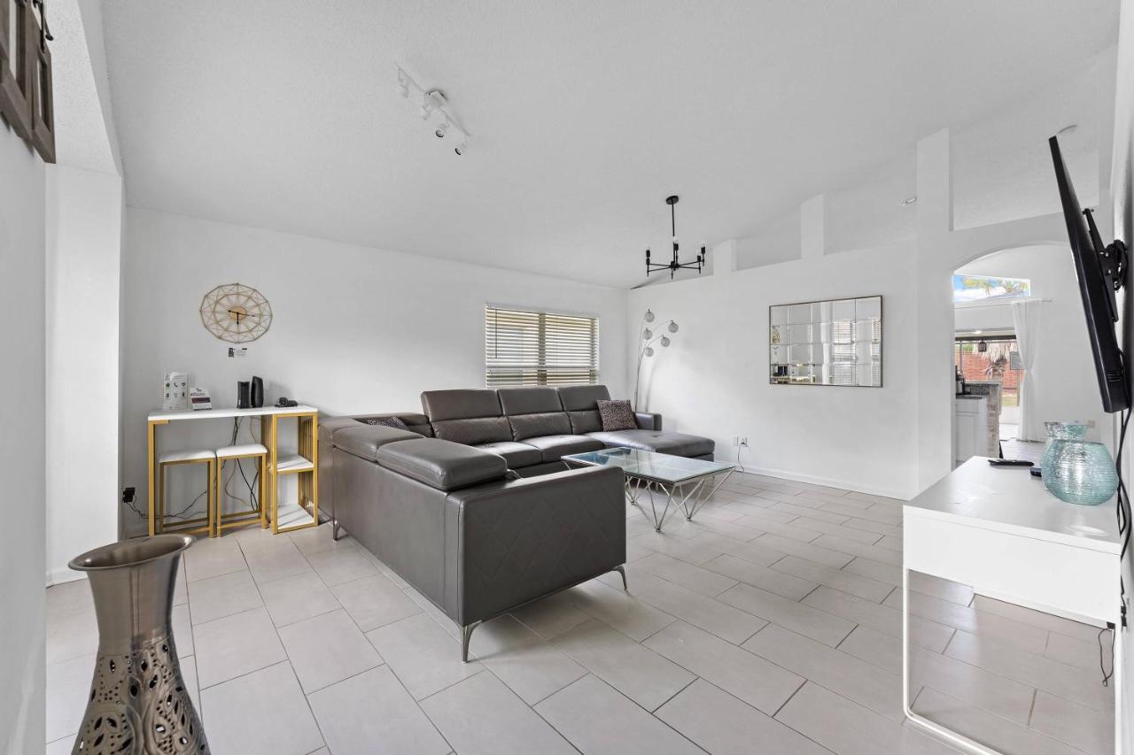 Well Illuminated And Spacious 3 Bedroom Wh15920 Holiday home *