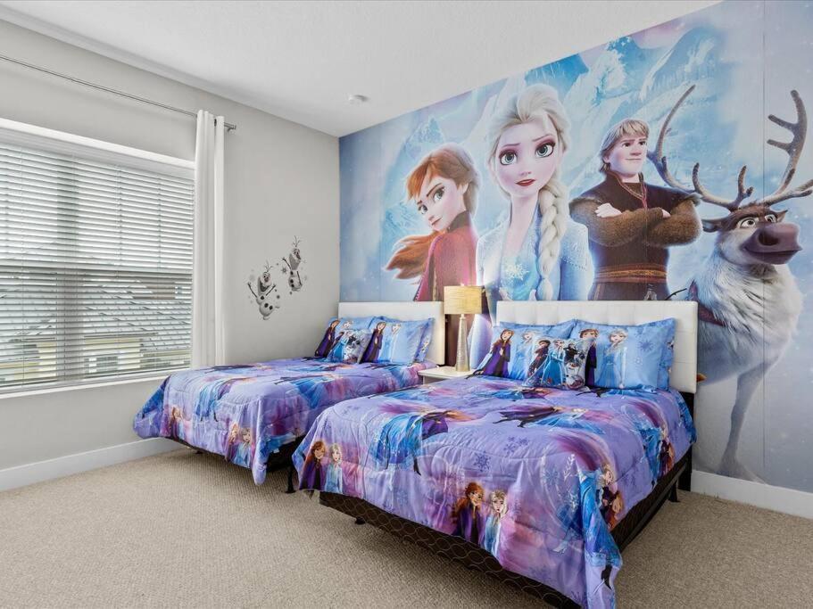 Location!! Modern Luxury 2 Miles From Disney! * Orlando
