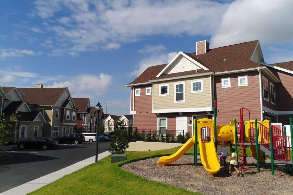 Villa Location!! Modern Luxury 2 Miles From Disney! *