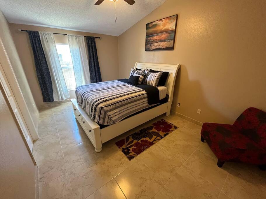 Holiday home Beautiful Modern 3 Bedroom House - Downtown Orlando *