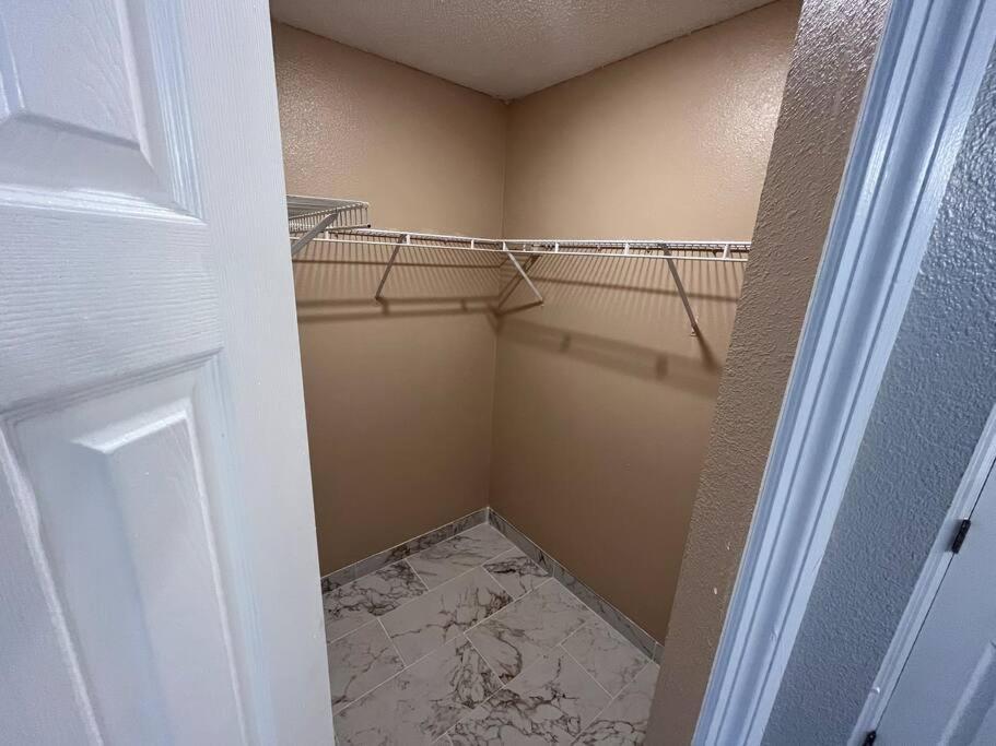 Beautiful Modern 3 Bedroom House - Downtown Orlando