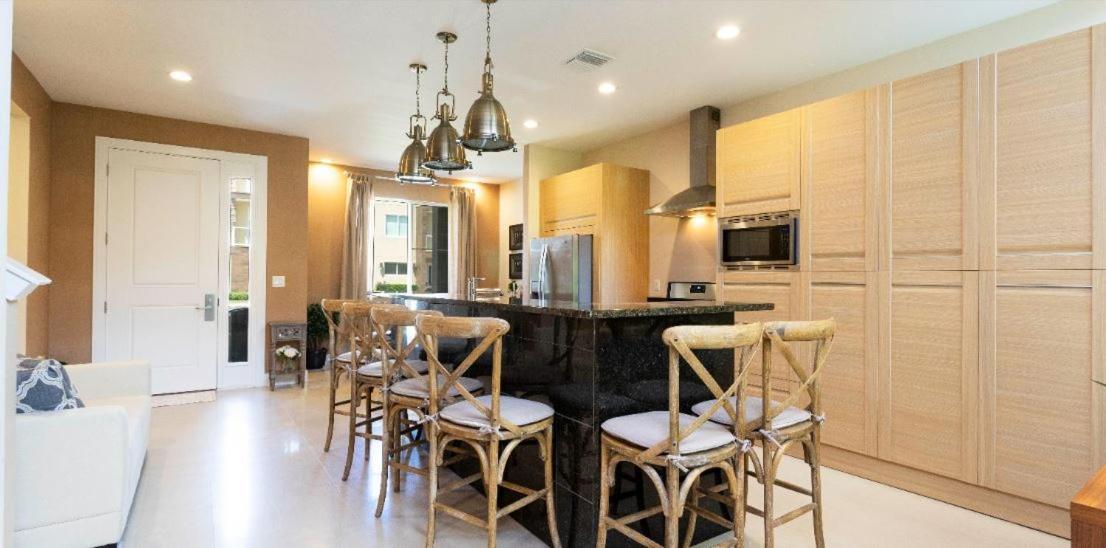 Magic Village - 4 Bed 45 Baths Holiday home