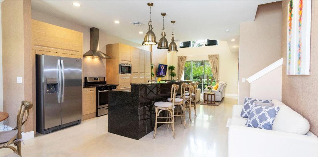 Magic Village - 4 Bed 45 Baths Holiday home *