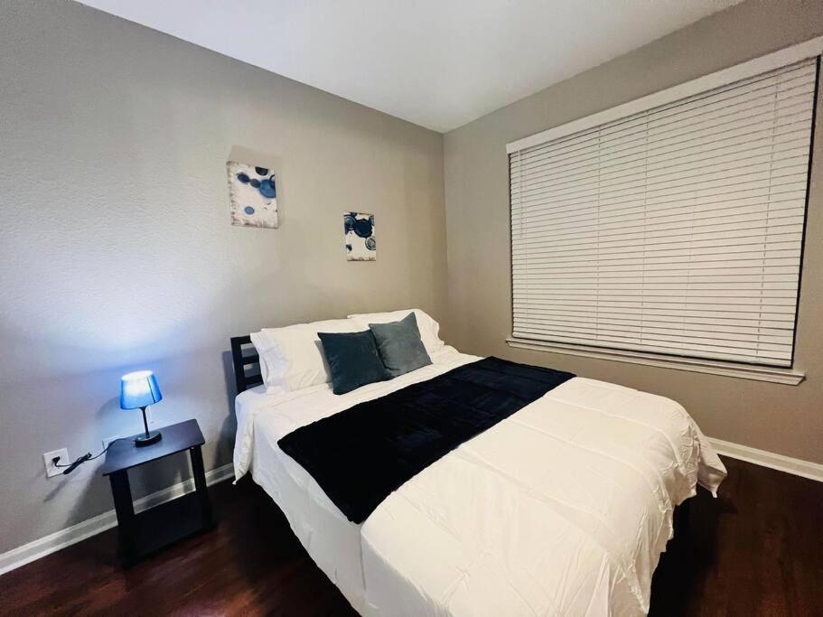 Apartment Relax At Avalon's Best *