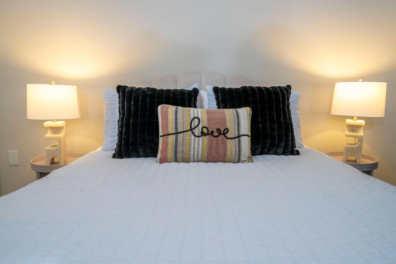 New Exclusive 5 Min To Holiday home