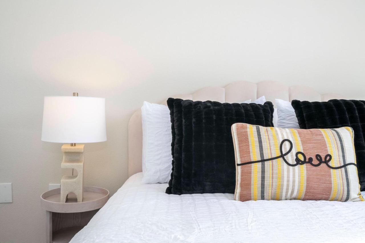 New Exclusive 5 Min To Holiday home *