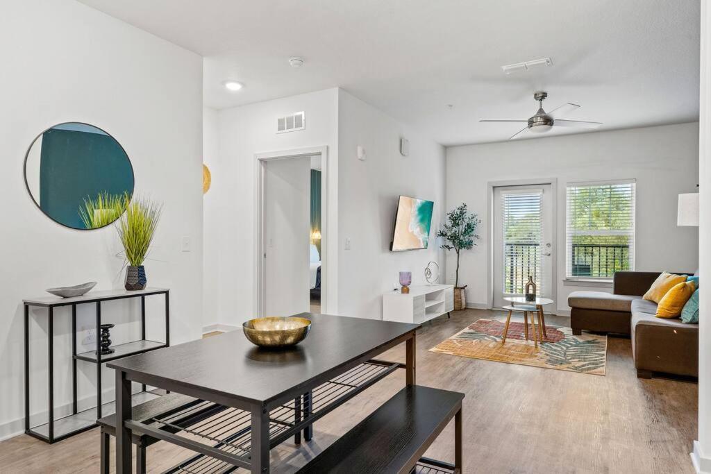 Complete ,10 Min To Parks Pets Allowed, Resort-style Amenities Orlando
