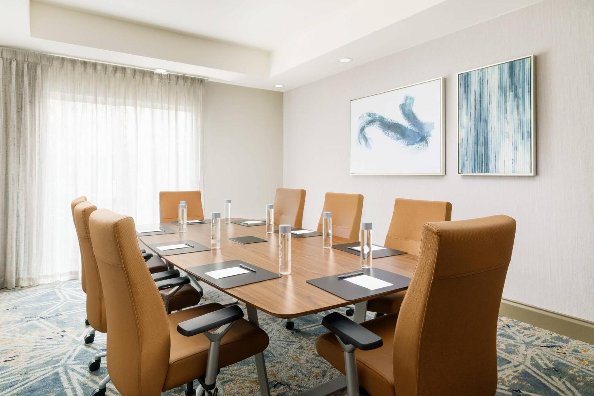 Courtyard By Marriott Downtown Hotel 3*