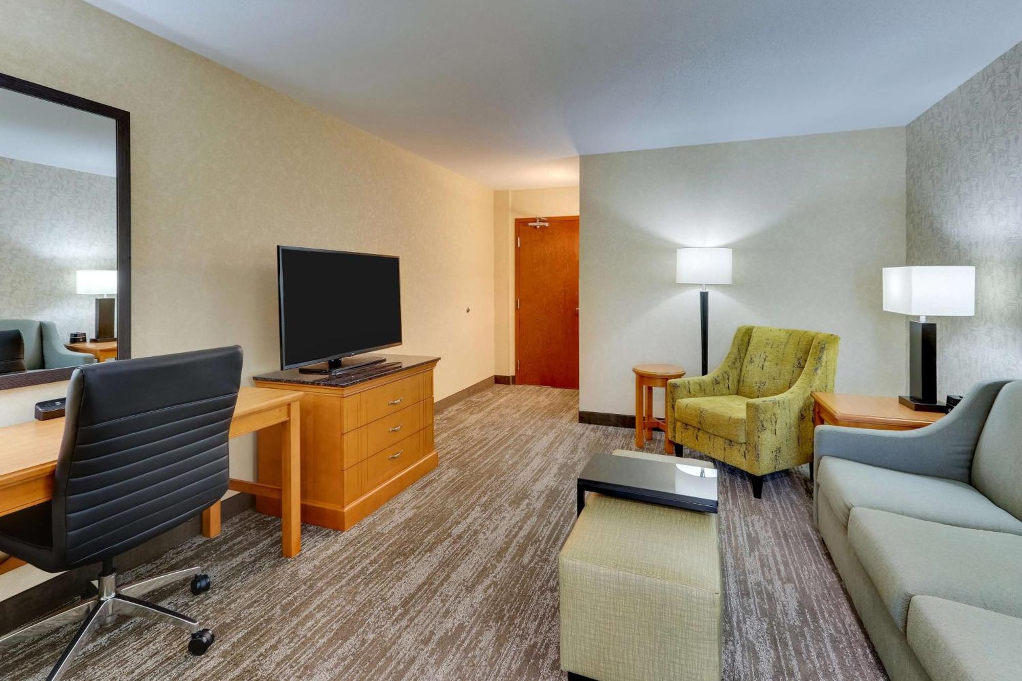 Hotel Drury & Near Universal 3*