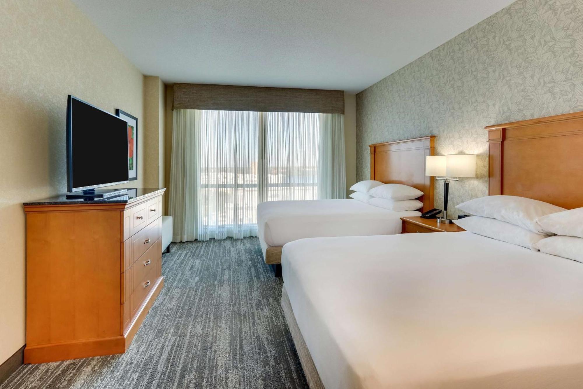 Hotel Drury & Near Universal Orlando