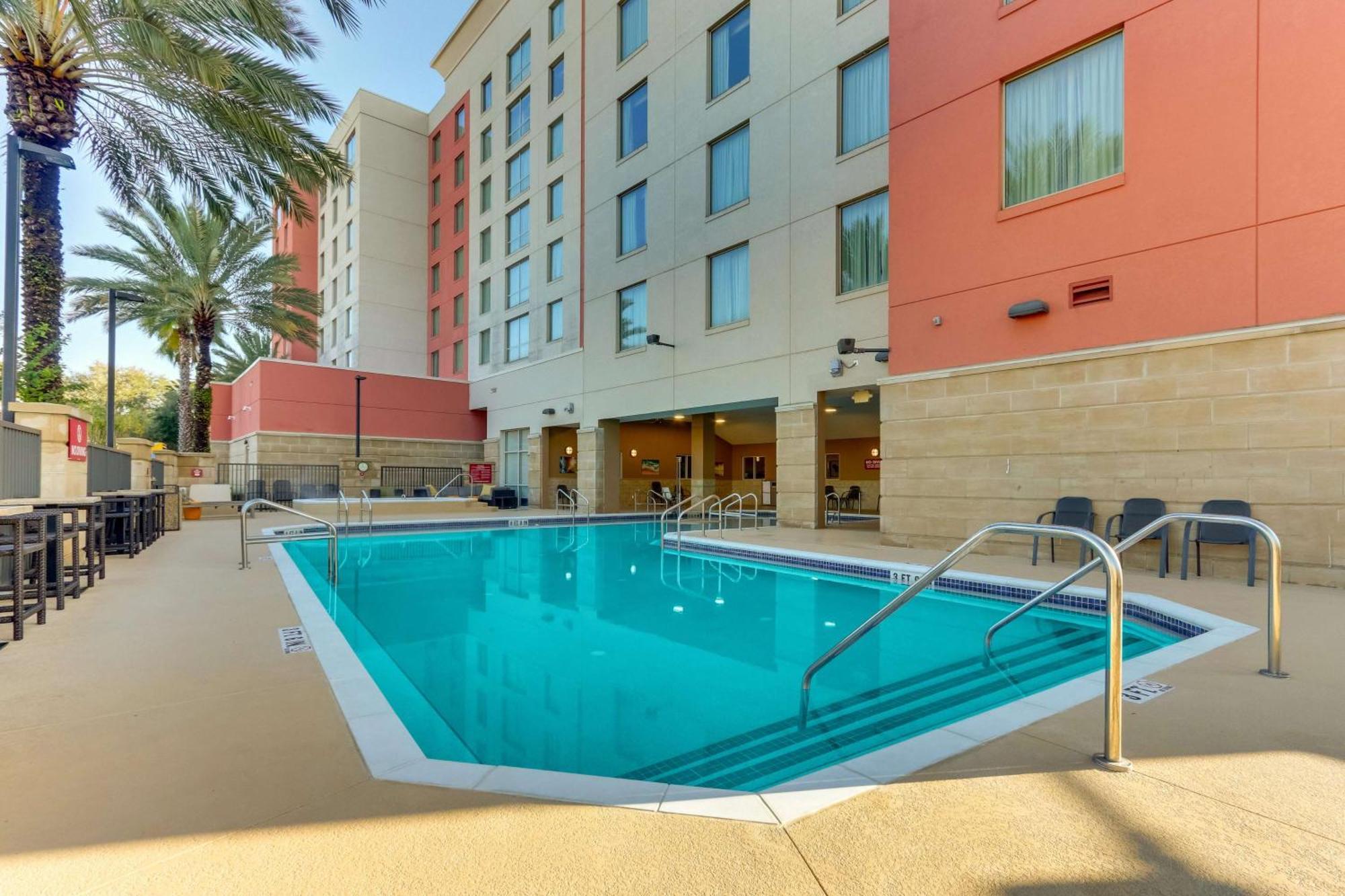 Drury & Near Universal Hotel 3*
