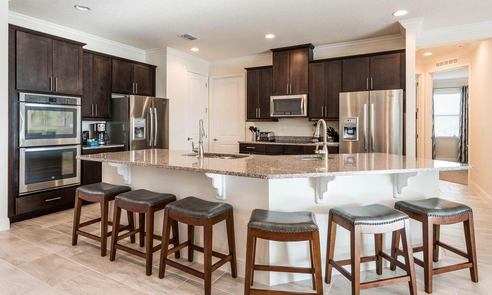 Luxurious 11 Bdrm With Tiki Themed Game At Encore Holiday home Orlando