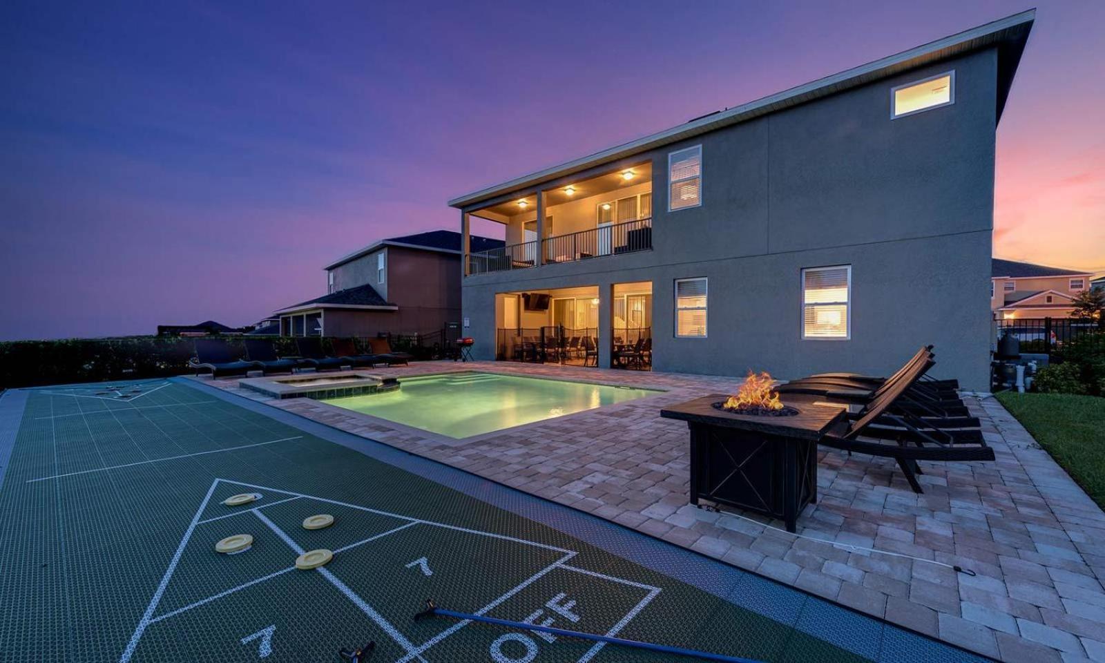 Holiday home Luxurious 11 Bdrm With Tiki Themed Game At Encore *