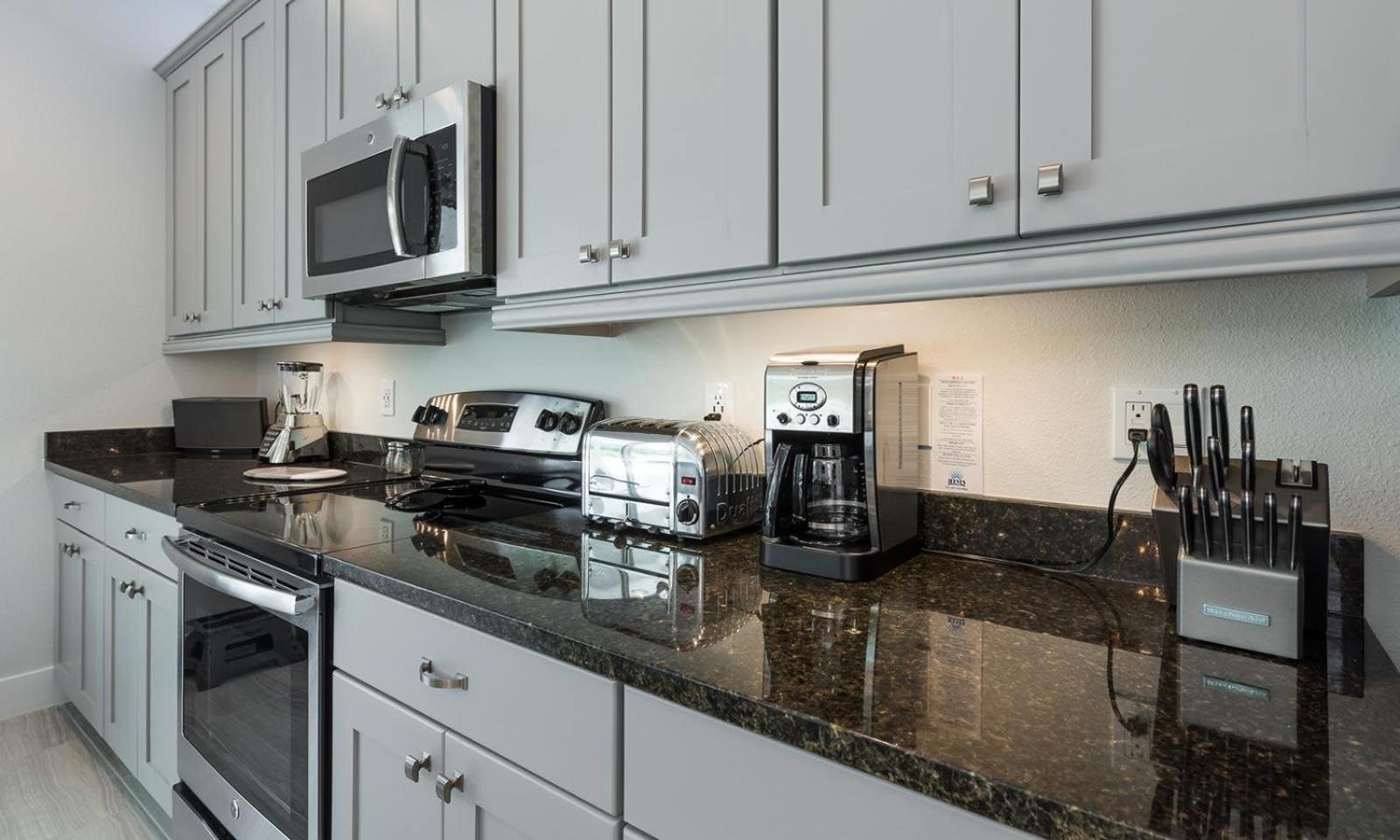Ultra-modern 5 Bdrm With Games At Encore Holiday home *