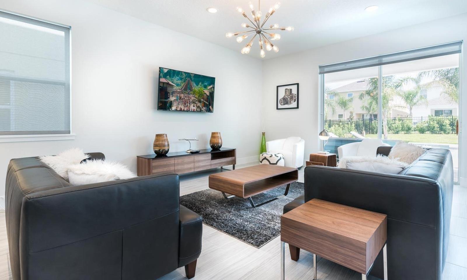 Ultra-modern 5 Bdrm With Games At Encore Holiday home