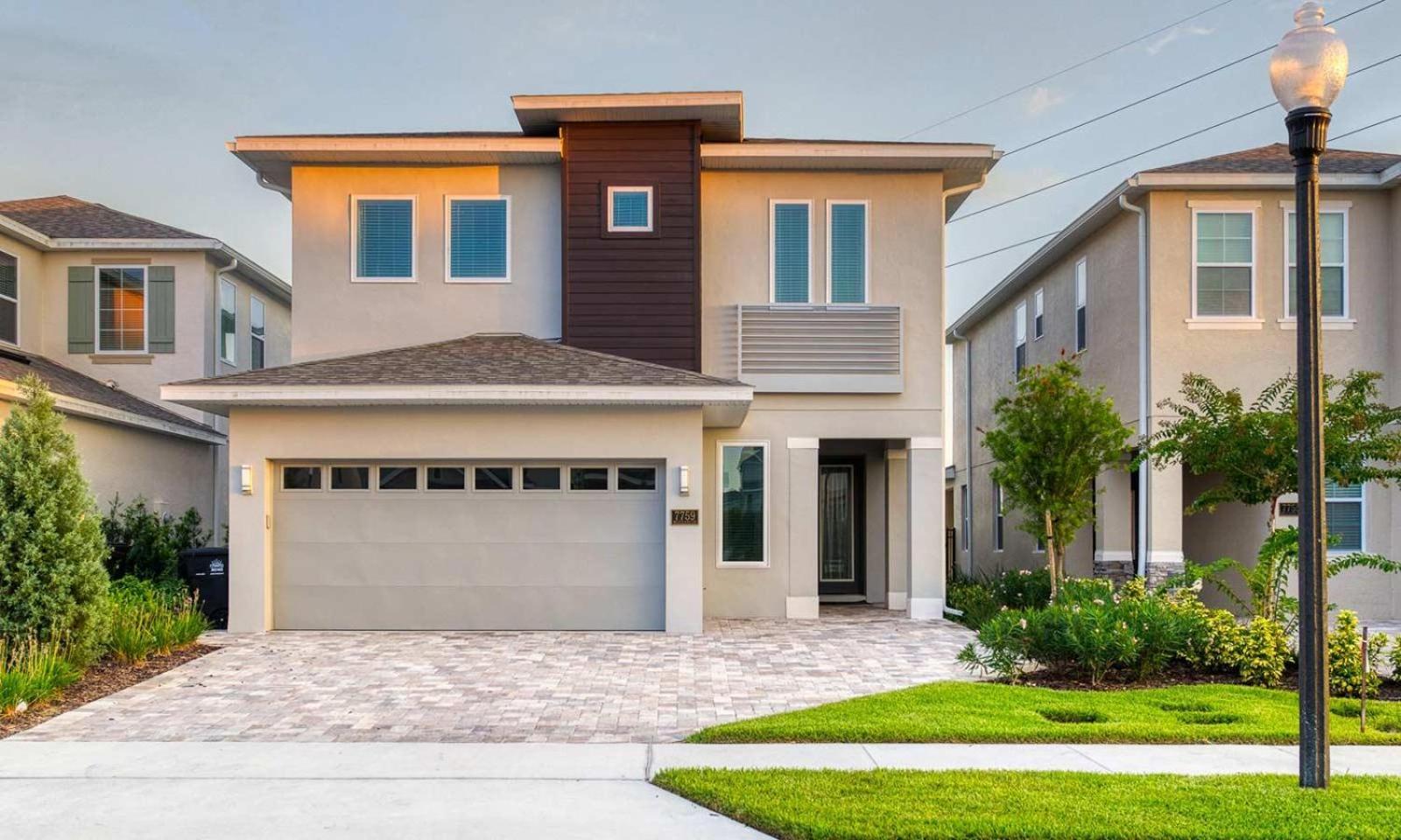 Polished Serene 4 Bdrm With Games At Encore *