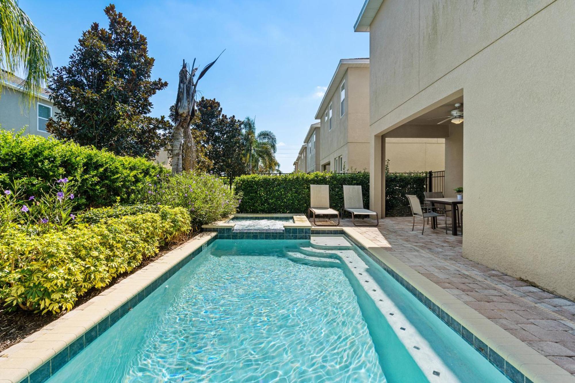 Holiday home Encore 8bd,game Room,pool,themed Close To *