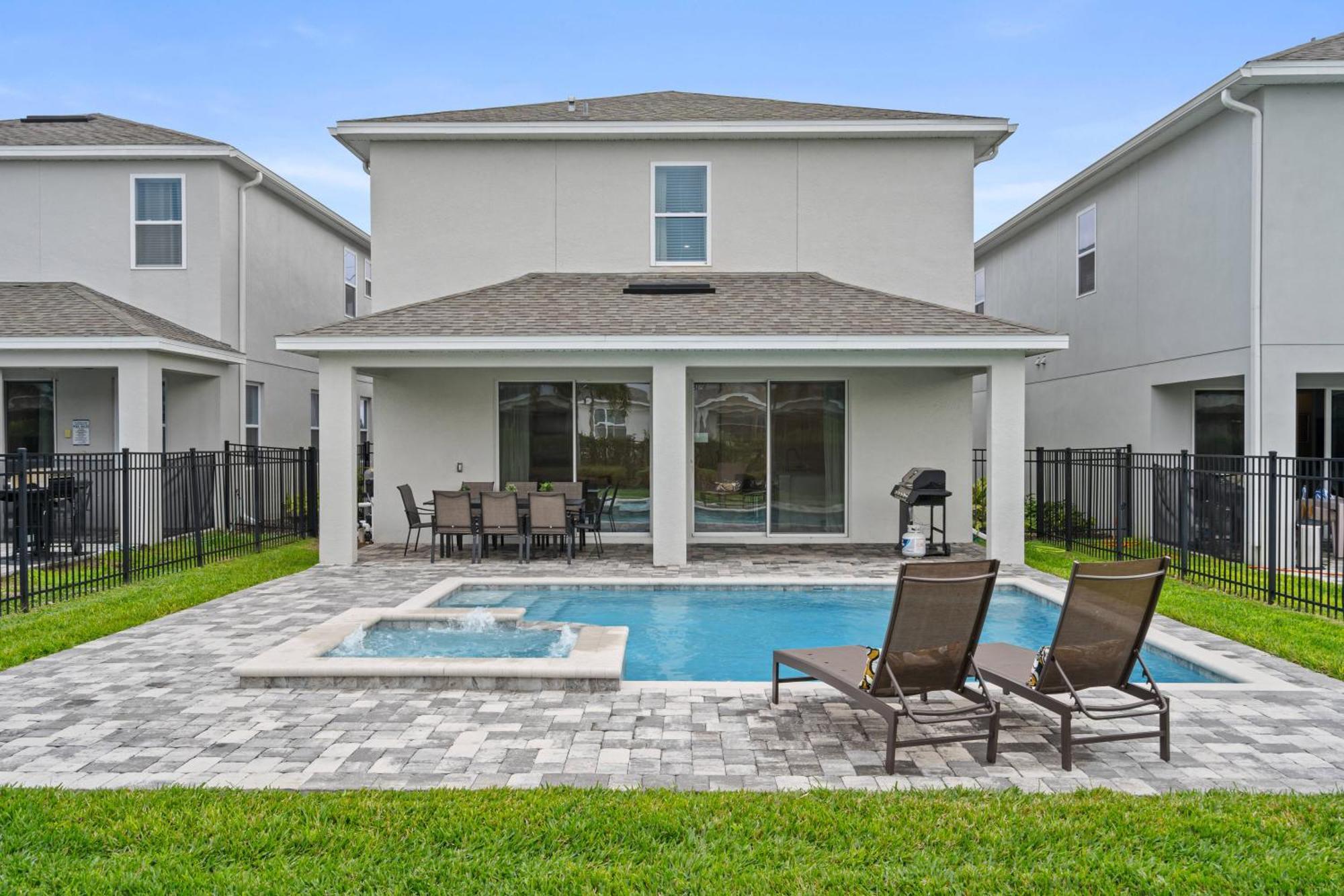 Encore 6 Bedroom With Pool *
