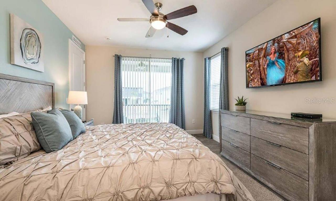 Encore 11 Bedroom Vacation With Pool Holiday home