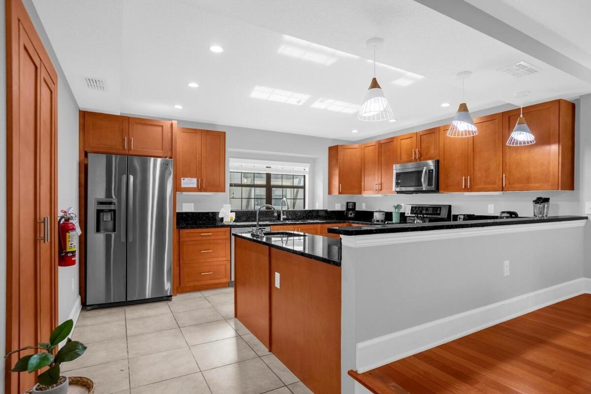 Cozy Spring Break Awaits! Townhome By *