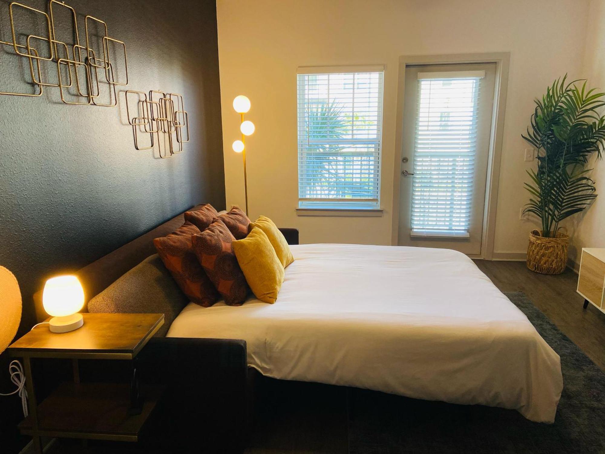 Complete Contemporary 10 Min To Parks Pets Allowed, Resort-style Amenities Apartment Orlando