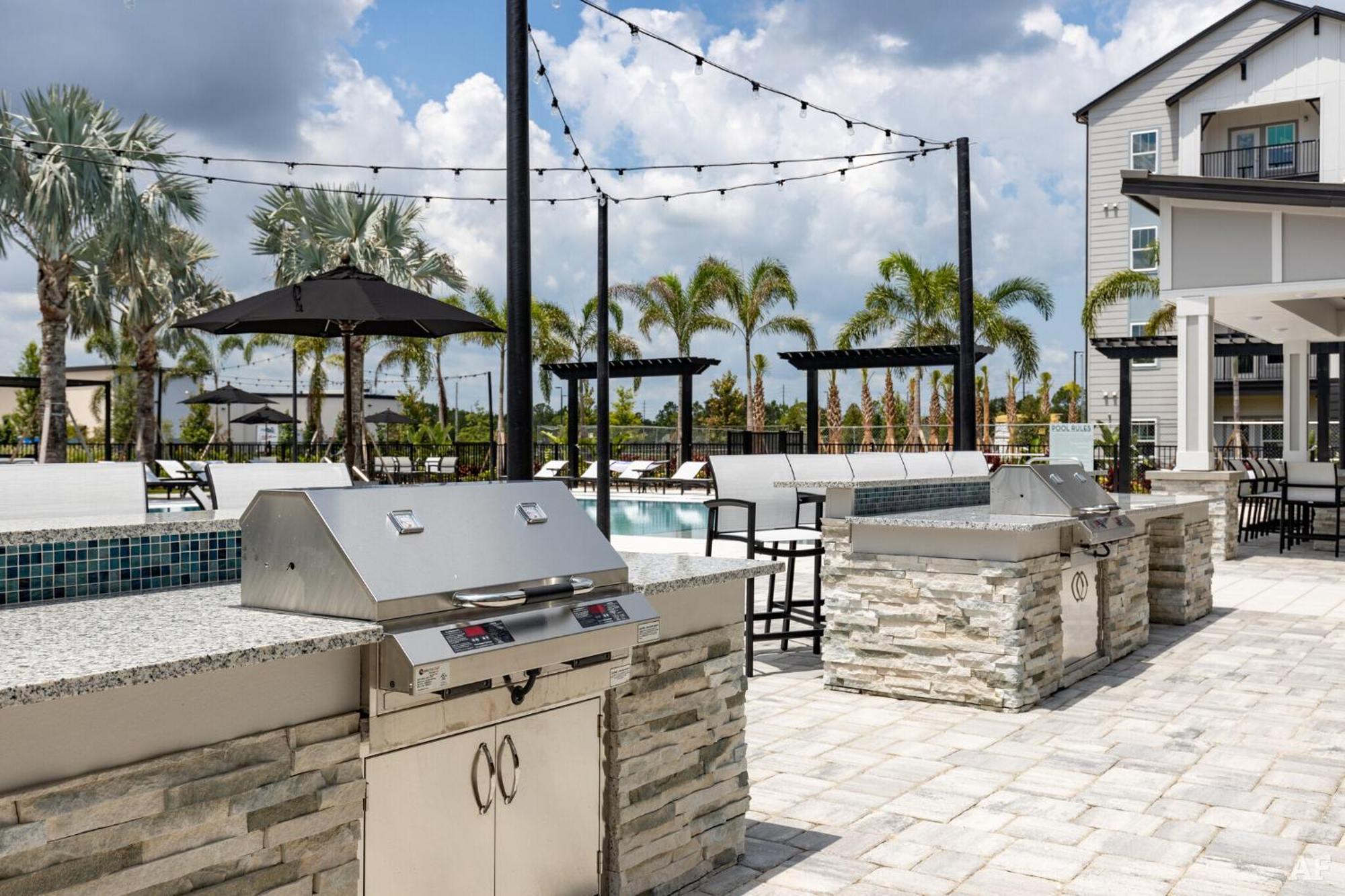 Complete Contemporary 10 Min To Parks Pets Allowed, Resort-style Amenities *