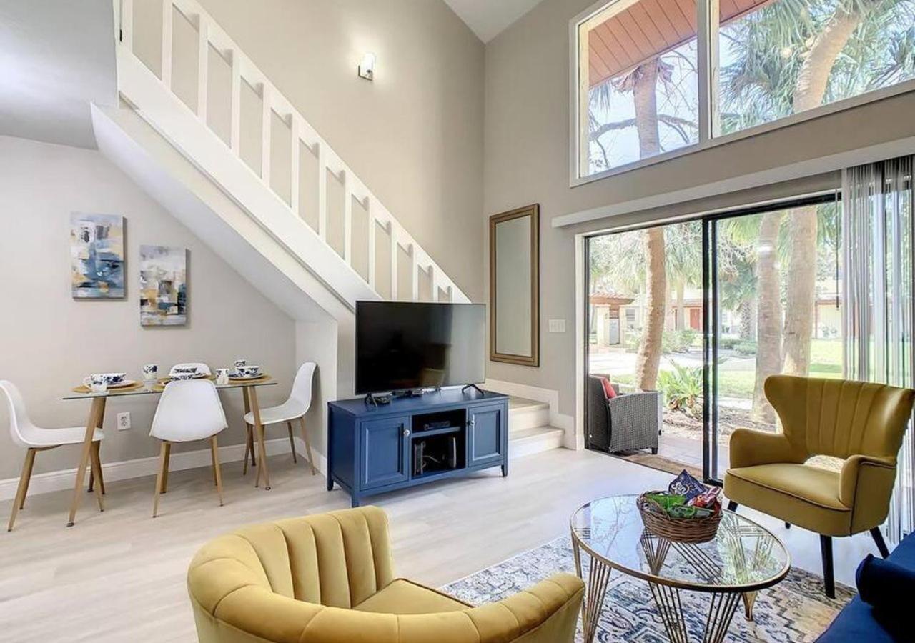 Charming Lakeview Retreat Iii *