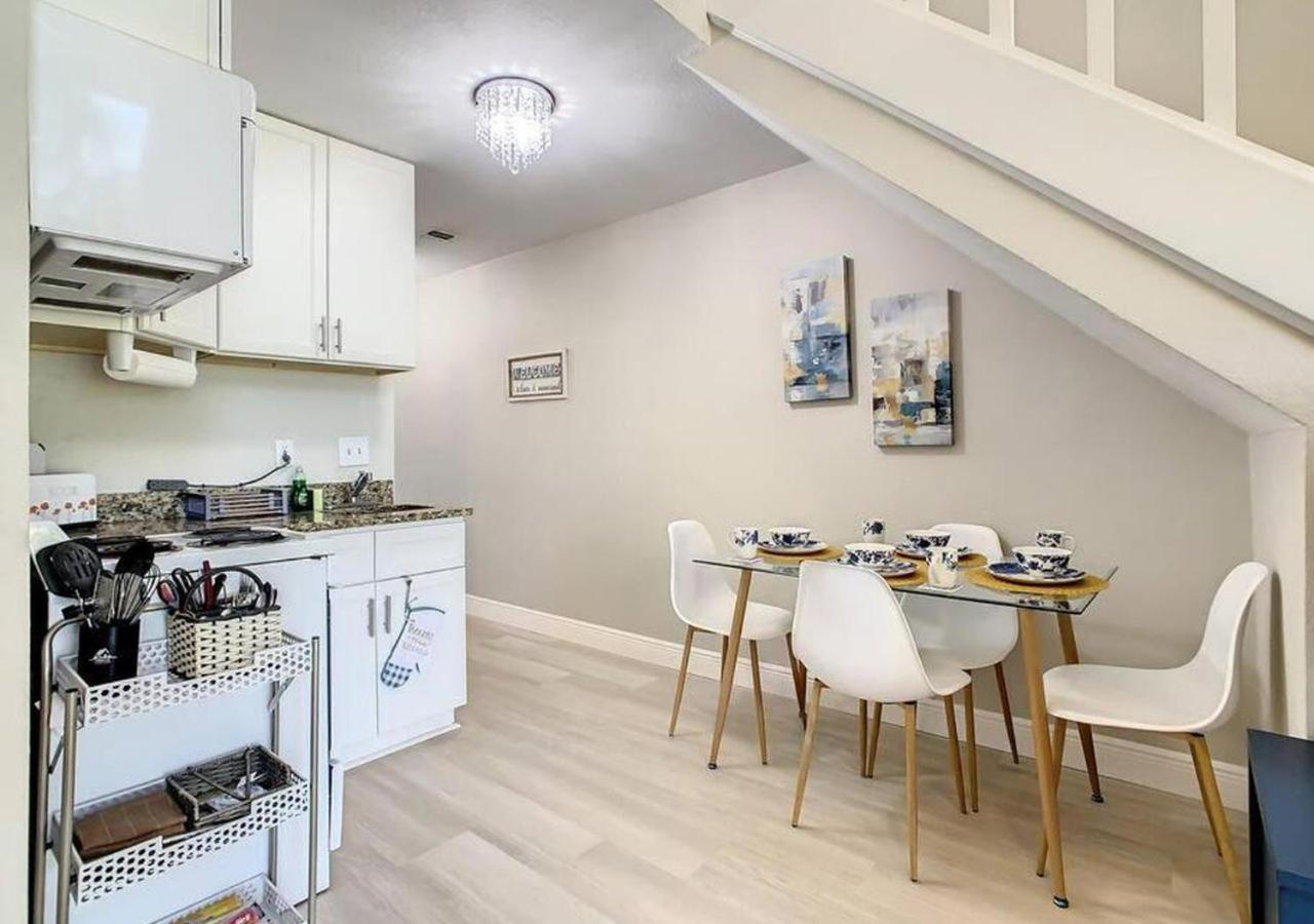 Charming Lakeview Retreat Iii Orlando