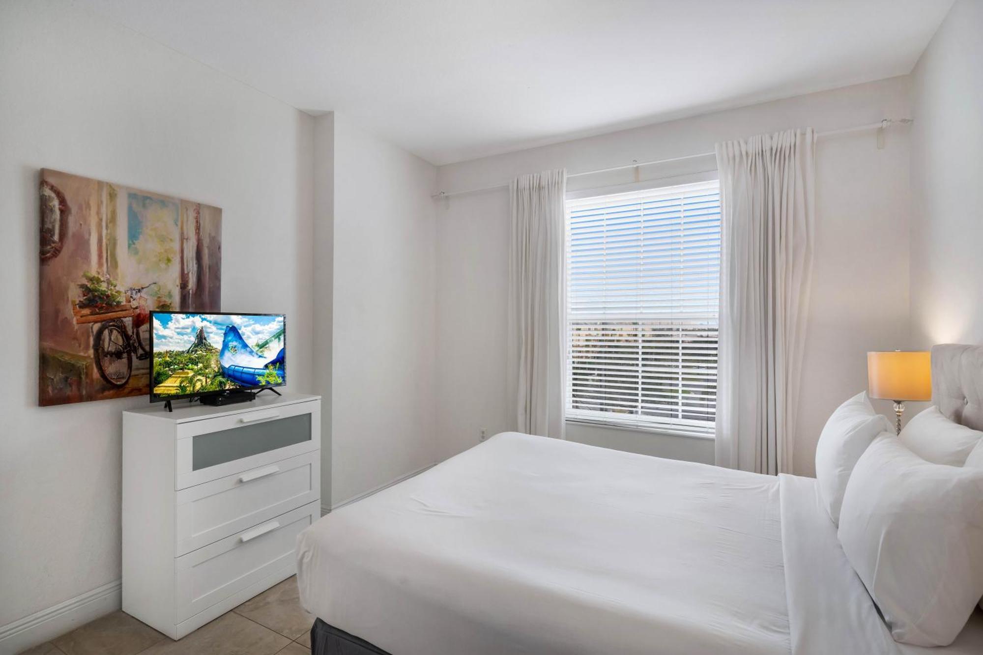 Updated Near Conv Ctr, I-drive & Universal Apartment