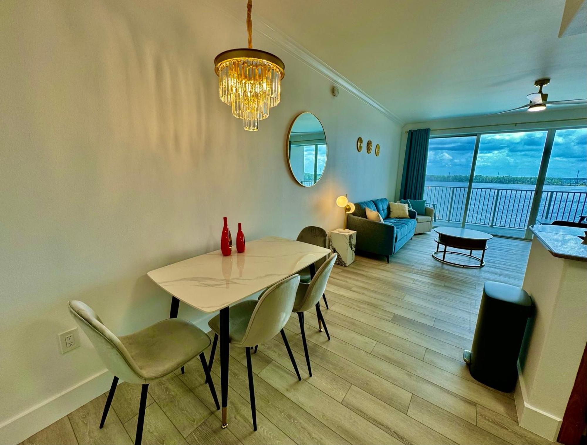 Apartment Balcony King - & Pool View Orlando