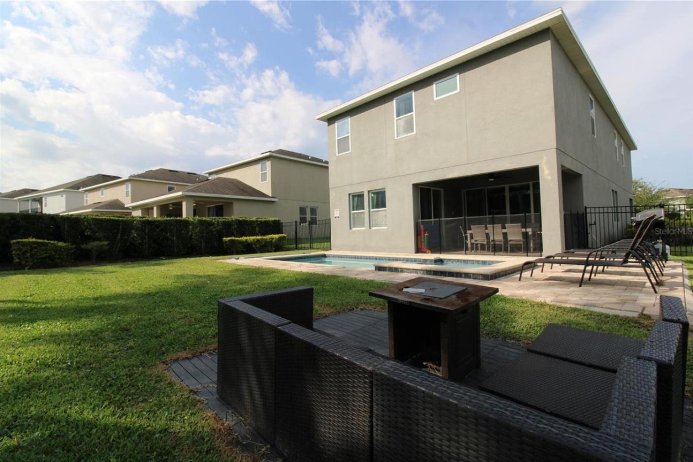 Family Themed House Close To With Private Pool And Huge Backyard Holiday home