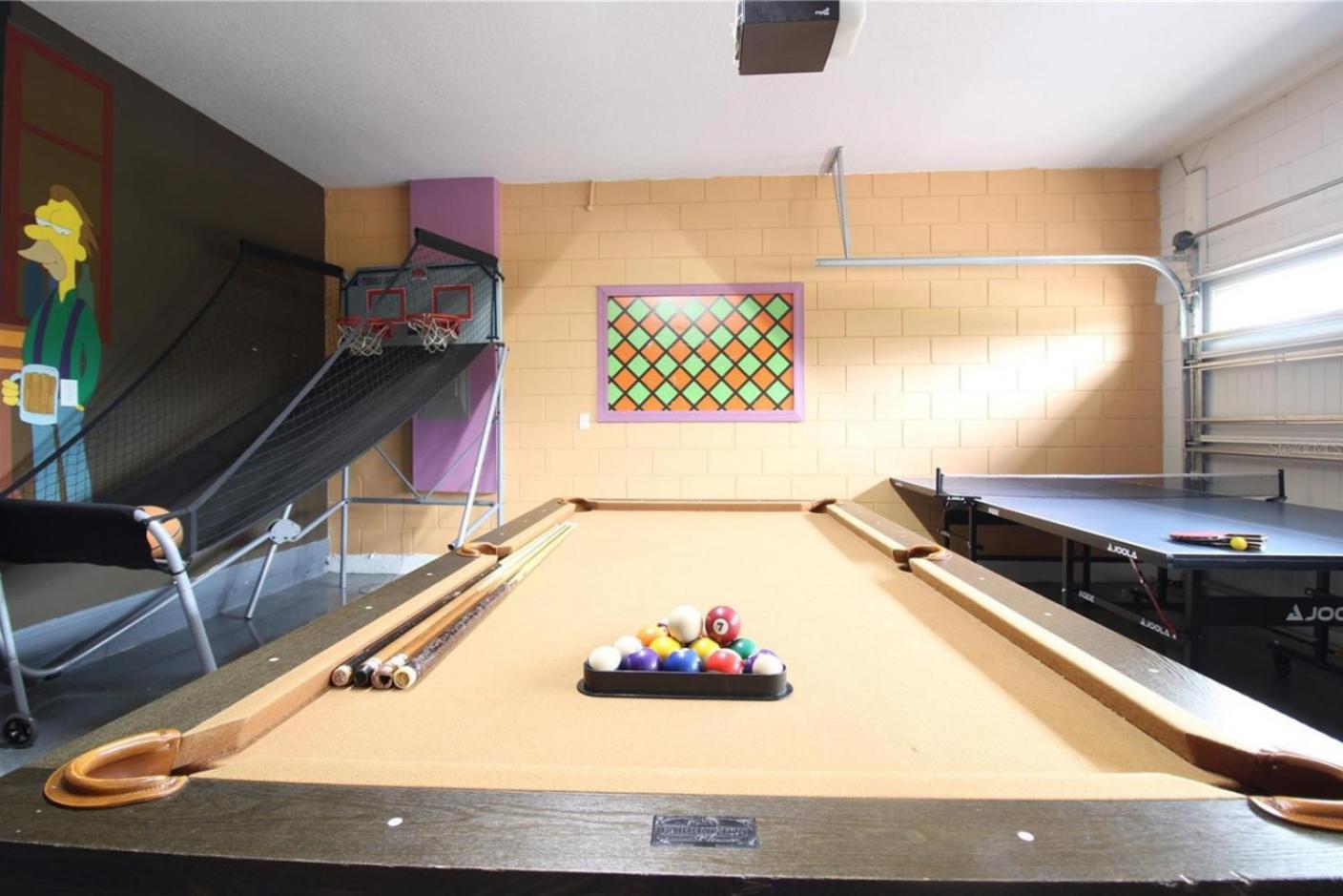 Family Themed House Close To With Private Pool And Huge Backyard Holiday home