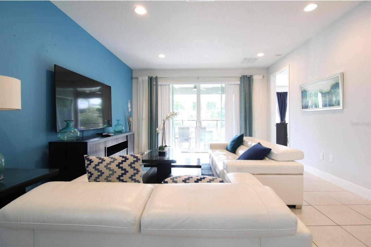 Family Themed House Close To With Private Pool And Huge Backyard Holiday home
