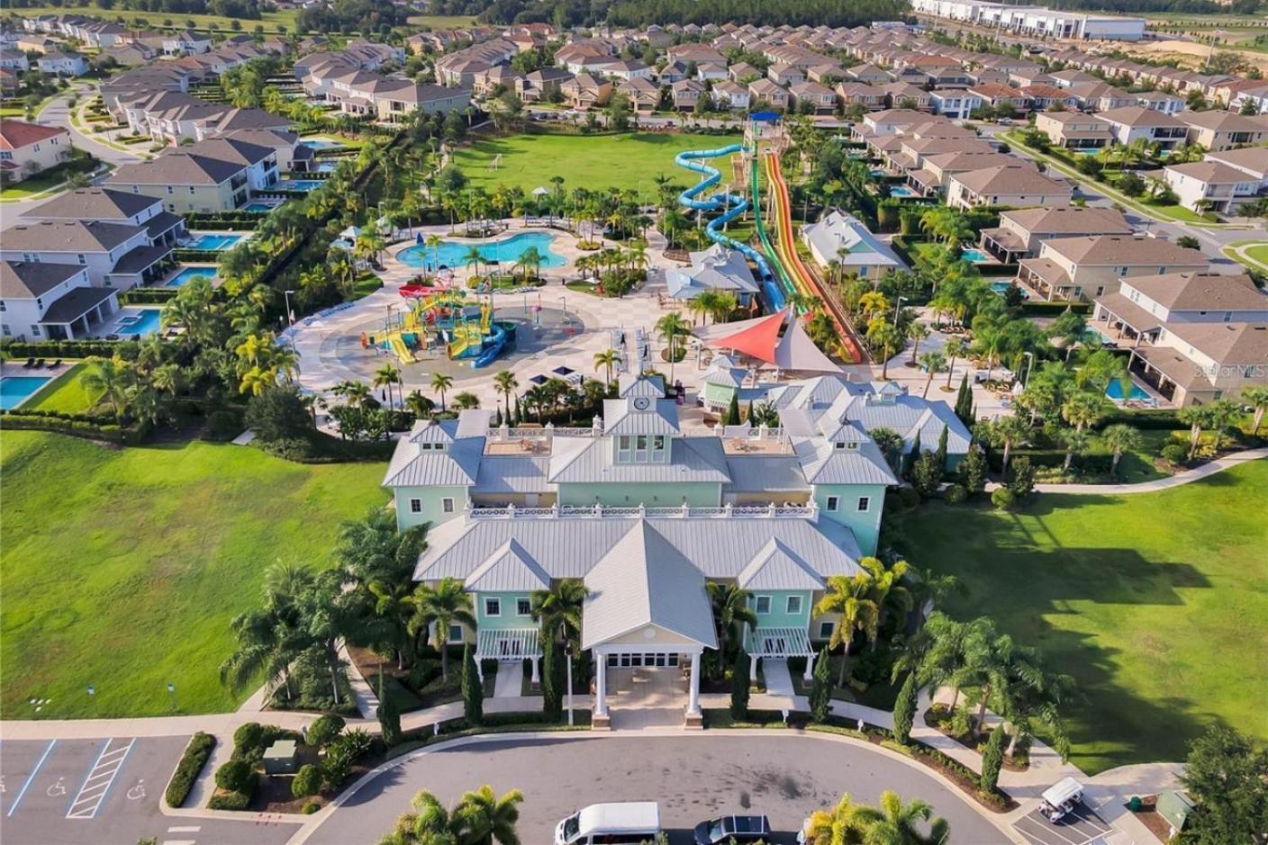Holiday home Family Themed House Close To With Private Pool And Huge Backyard