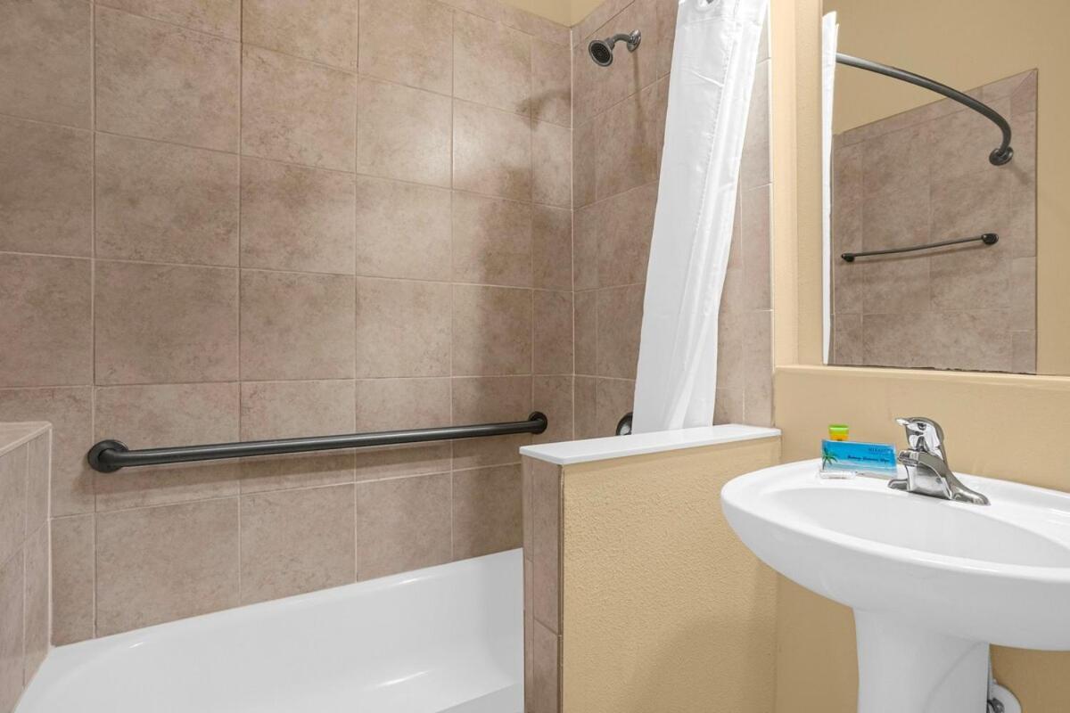 Cozy Spring Break Awaits! Townhome By Holiday home *