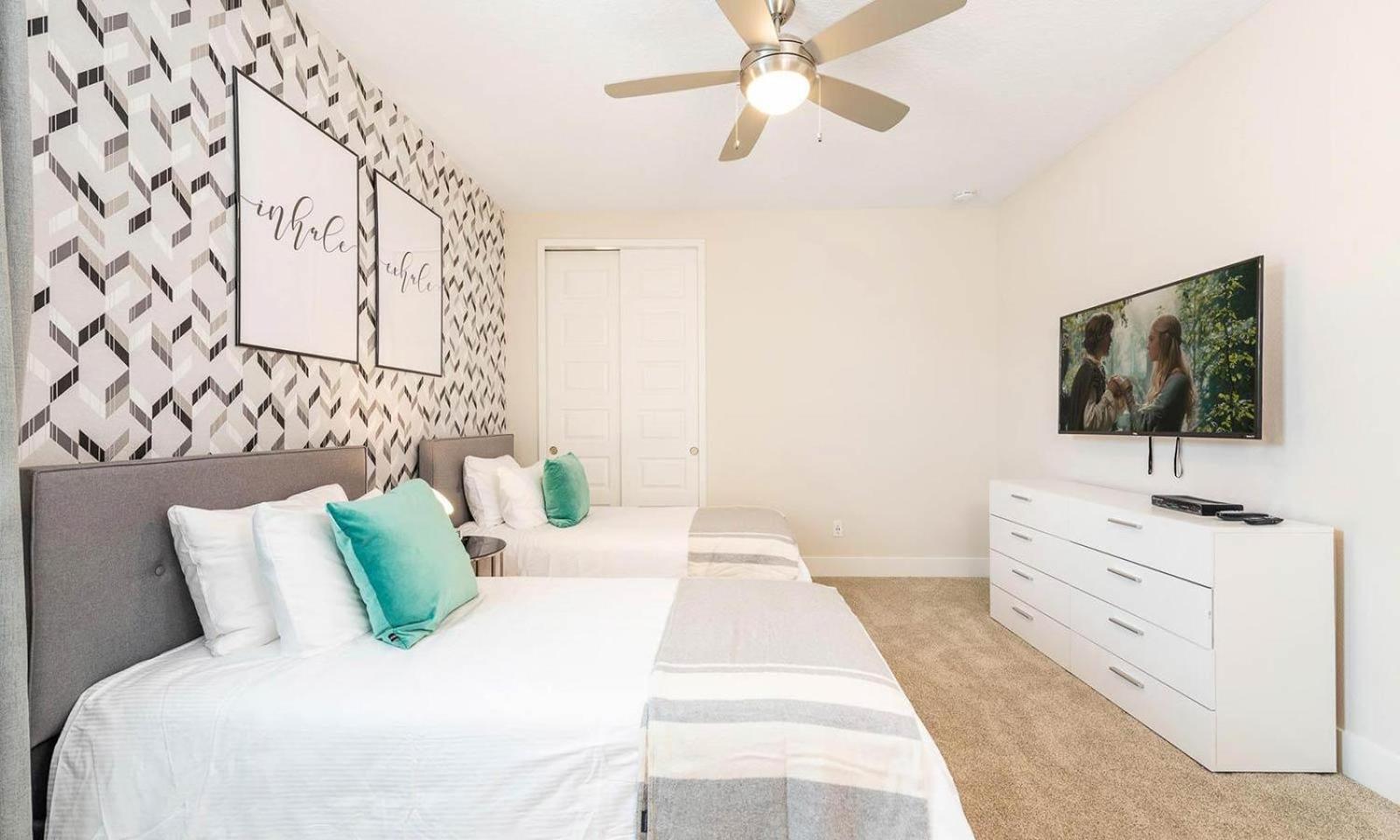 Energetic 6 Bdrm With Games At Encore Holiday home