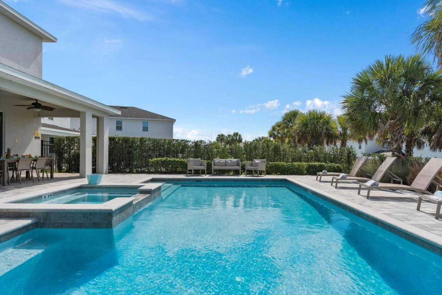 Stylish 10 Bdrm With Galactic Themed In Encore Holiday home *