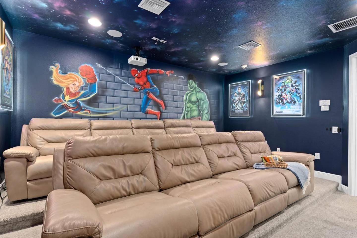 Holiday home Stylish 10 Bdrm With Galactic Themed In Encore