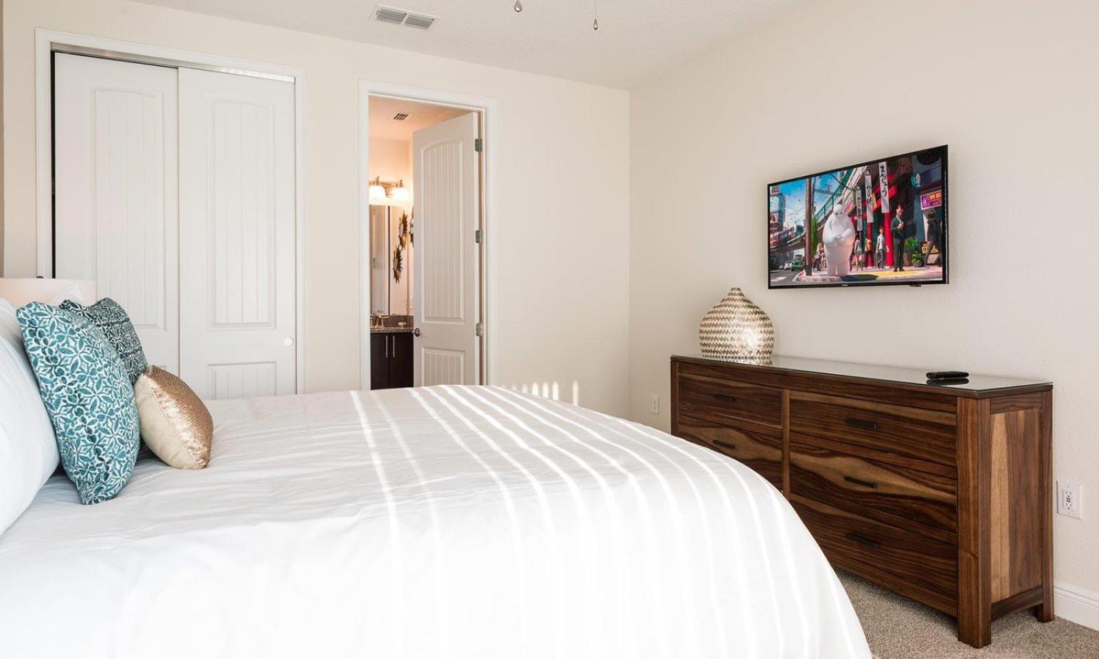 Luxurious 11 Bdrm With Tiki Themed Game At Encore