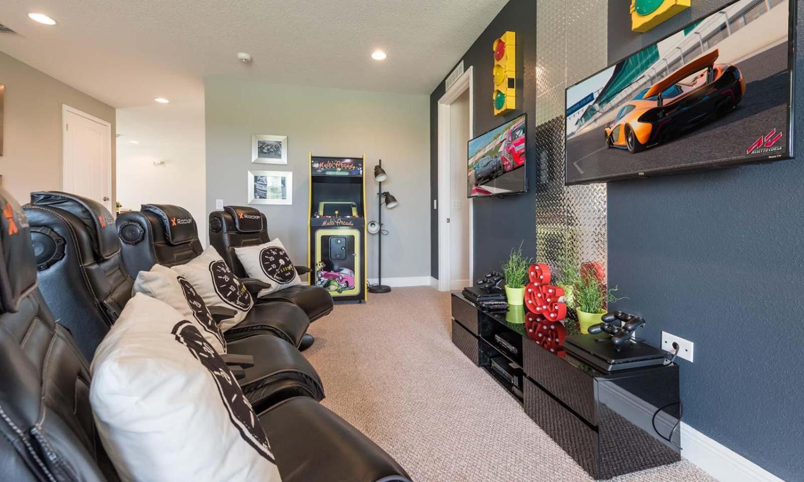 Spacious 11 Bdrm With Theater At Encore Holiday home