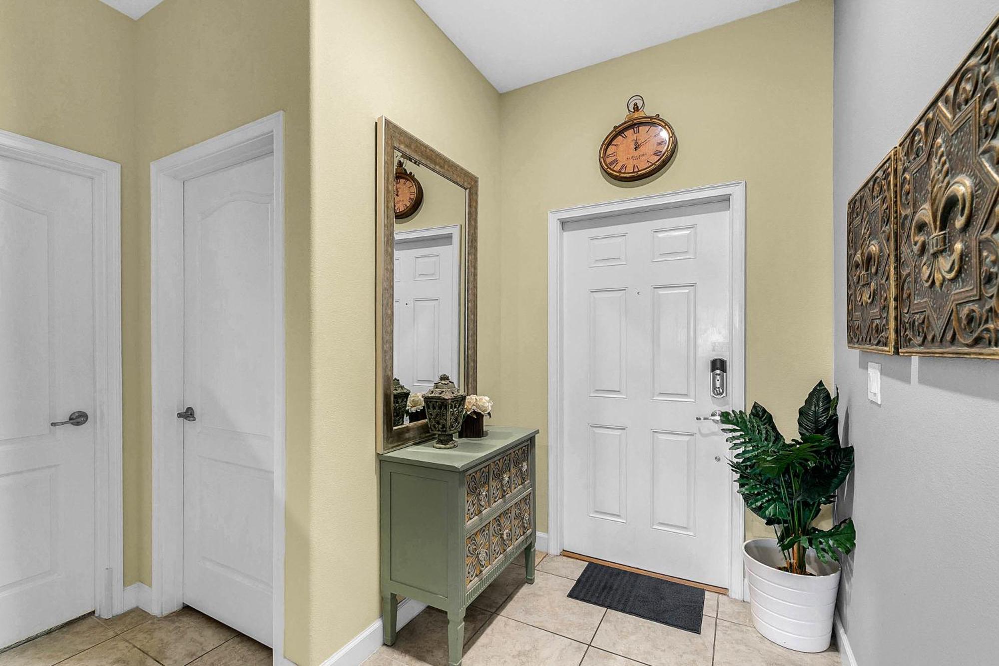 4 Bedrooms - 3 Bathrooms - Storey 4827 Ct * Orlando