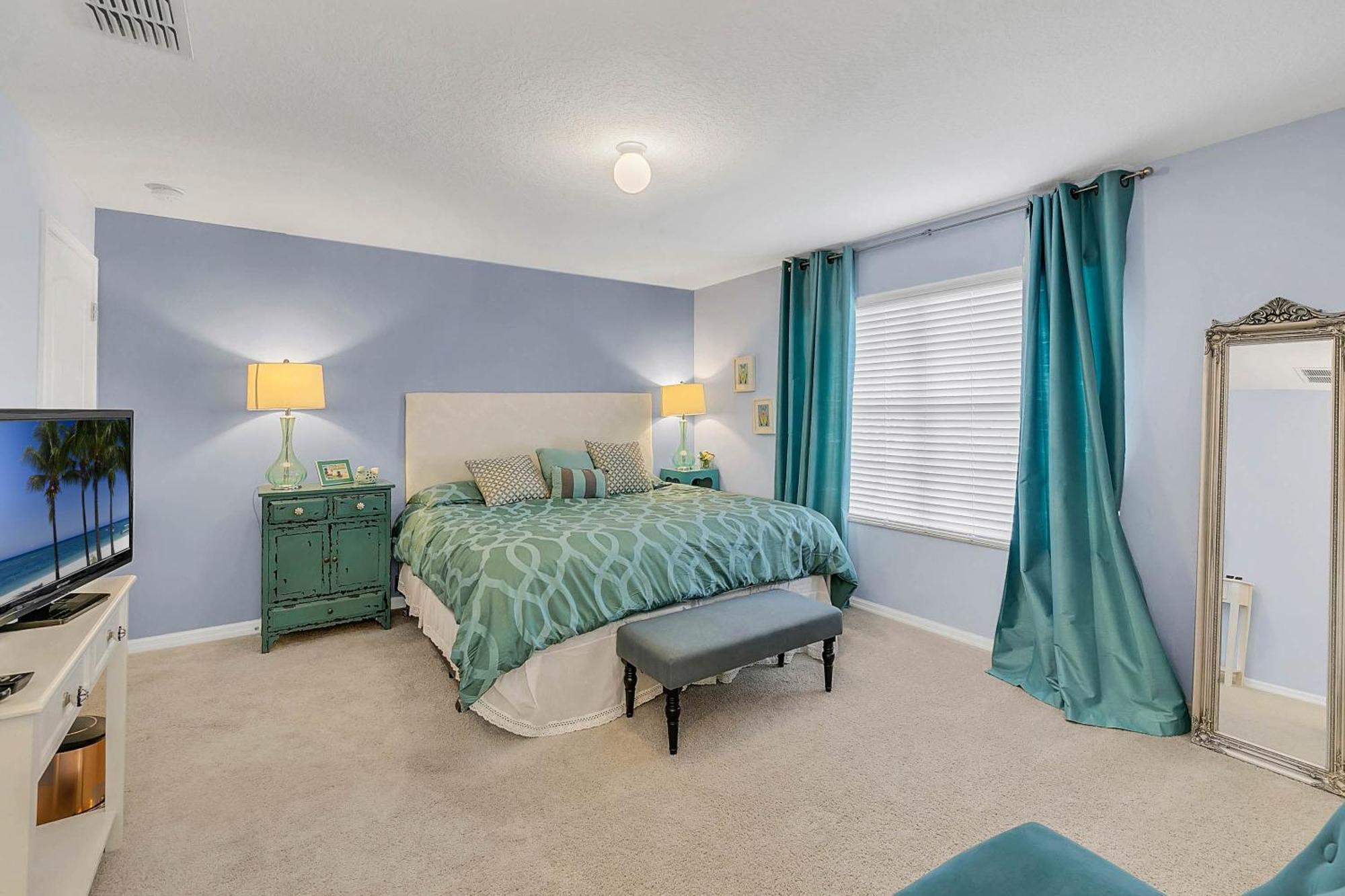 4 Bedrooms - 3 Bathrooms - Storey 4827 Ct * Orlando
