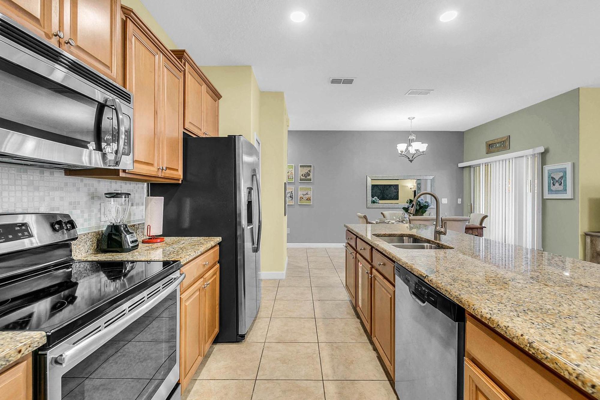 4 Bedrooms - 3 Bathrooms - Storey 4827 Ct
