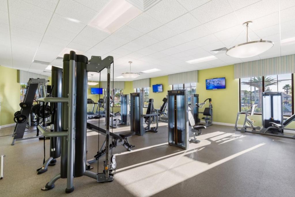 3 Bedrooms - 2 Bathrooms - Storey 4751-308 Ct Apartment Orlando