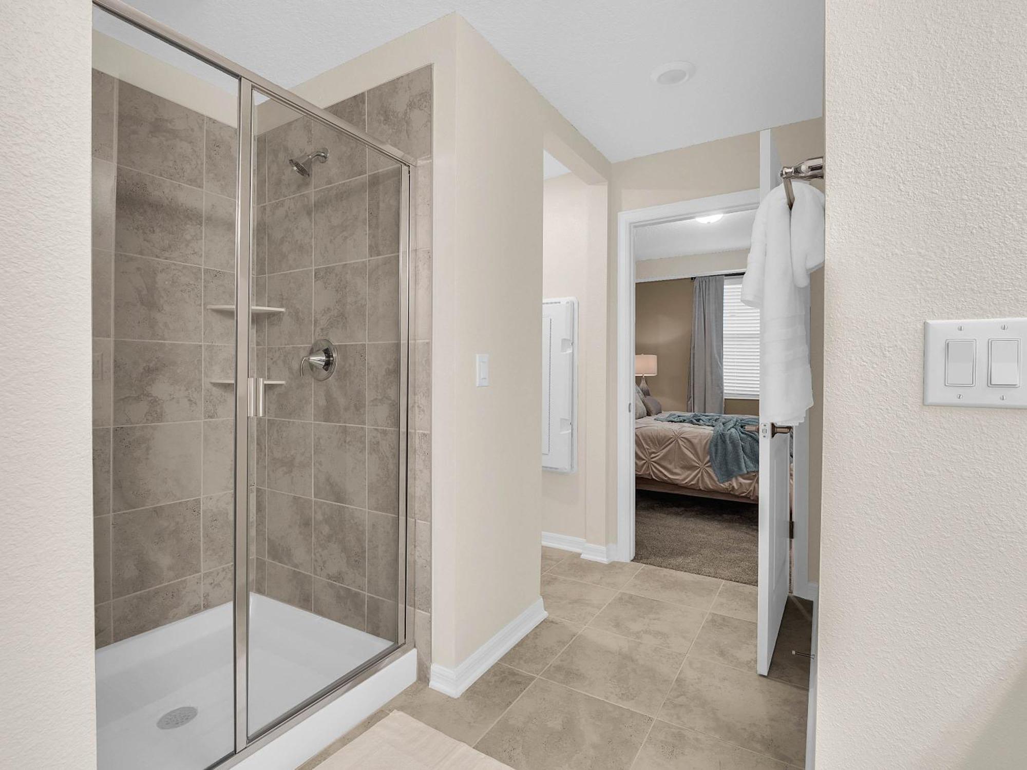 2 Bedrooms - 2 Bathrooms - Storey 3120-106 Pc *